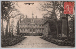 (61) 1073, Flers, La CPA 28, Le Château, Hotel De Ville - Flers