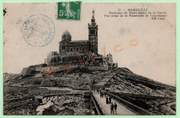 15. MARSEILLE - BASILIQUE NOTRE-DAME DE LA GARDE (13) (Tampon ASCENCEUR) - Notre-Dame De La Garde, Aufzug Und Marienfigur