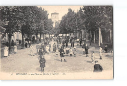 HENDAYE - La Place Du Marché Et L'Eglise - Très Bon état - Hendaye