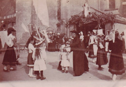 LE VOIDE 1913 MAINE ET LOIRE FETE CORTEGE PHOTO ORIGINALE 8 X 6 CM R6 - Lieux