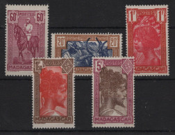 Madagascar - N°279 à 283 - * Neuf Avec Trace De Charniere - Cote 10€ - Unused Stamps
