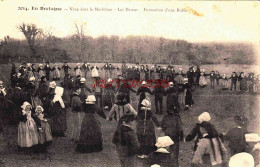 CPA NOCES BRETONNES - MORBIHAN - FORMATION D'UNE RIDEE - Autres & Non Classés