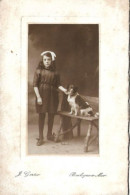 Jeune Fille Et Son Beau Chien - Anonymous Persons