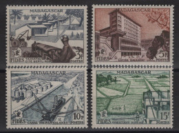 Madagascar - N°327 à 330 - ** Neufs Sans Charniere - Cote 6€ - Unused Stamps