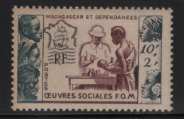 Madagascar - N°320 - * Neuf Avec Trace De Charniere - Cote 9€ - Unused Stamps