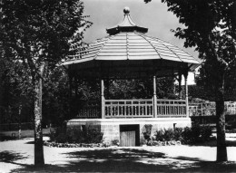 SARLAT - Le Kiosque . - Sarlat La Caneda