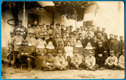 CPA CARTE-PHOTO - Soldats Dont Blessés, Bonnes Soeurs GUERRE 1914 1918, Drapeau Français MILITARIA - Guerre 1914-18