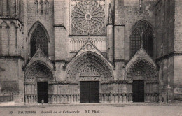 Poitiers - Portail De La Cathédrale - Poitiers