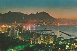 CHINA - HONG KONG - EVENING SCENE OF HONG KONG ISLAND VIEWED FROM CAUSEWAY BAY - 1963 - China (Hongkong)