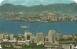 CHINA - HONG KONG - PANORAMA OF KOWLOON WITH VICTORIA CITY IN THE FOREGROUND - PUB. BU K.P. YUEN - 1965 - Chine (Hong Kong)