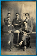 CPA CARTE PHOTO - Groupe D'Hommes - Other & Unclassified