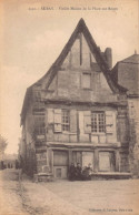 56 - AURAY - Vieille Maison De La Place Aux Roues - Auray