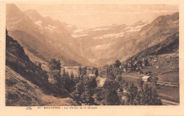 65 - GAVARNIE - La Vallée Et Le Cirque - Gavarnie