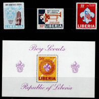 LIB-02- LIBERIA - 1965 - MNH - SCOUTS- SCOUTS SIGN, BUGLE AND FLAG - Liberia