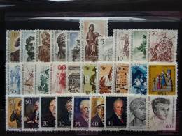 GERMANIA - BERLINO - 29 Valori Anni '60/'70 - Nuovi ** (sottofacciale) + Spese Postali - Unused Stamps