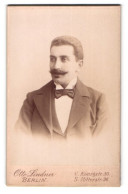 Fotografie Otto Lindner, Berlin, C. Königstrasse 30, Mann Mittleren Alters Mit Dichtem Moustache  - Anonymous Persons