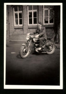 Fotografie Motorrad DKW, Herr Im Anzug Auf Krad Sitzend  - Automobiles
