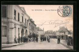 CPA Sancoins, Place De L`Hotel De Villes  - Sancoins