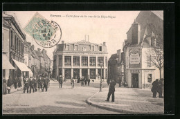 CPA Vierzon, Carrefour De La Rue De La Republique  - Vierzon