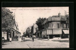 CPA Vierzon, Carrefour De La Rue De La Republique  - Vierzon