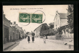 CPA Vesdun, La Grande Rue, La Mairie  - Autres & Non Classés