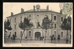 CPA Saint-Amand-Montrond, La Caserne De Gendarmerie  - Saint-Amand-Montrond