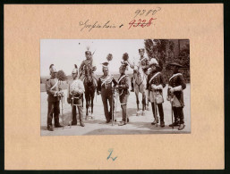 Fotografie Brück & Sohn Meissen, Ansicht Grossenhain, Uniformen Des Königlich Sächsischen Husaren-Regiments  - War, Military