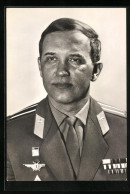 AK Kosmonaut Georgi Timofejwitsch Dobrowolski In Uniform, Sojus-11  - Space