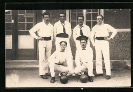 Foto-AK Gruppenbild Der Kraftsportler Mit Gewichten  - Autres & Non Classés