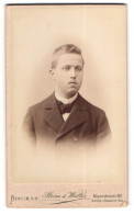 Fotografie Strom & Walter, Berlin, Köpenickerstr. 102, Herr Sepp Subor, 1895  - Anonyme Personen