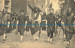 R662057 Bruges. Procession Du Saint Sang - Monde