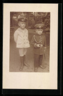 Foto-AK Kleine Männer Im Matrosen- Und Offiziersuniform  - Guerre 1914-18