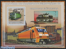 Mozambique 2009 Locomotives S/s, Mint NH, Transport - Railways - Trains