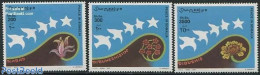 Somalia 2001 Peace 3v, Mint NH, Nature - Birds - Somalia (1960-...)