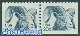 United States Of America 1982 Bighorn Booklet Bottom Pair 18.7x14.5mm, Mint NH, Nature - Animals (others & Mixed) - Unused Stamps