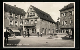 AK Bayreuth, Chevauleger Denkmal Mit Gasthaus Chr. Grampp Mit Passanten  - Bayreuth