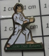 1516A Pin's Pins / Beau Et Rare / SPORTS / JUDO CLUB EYBENS - Judo