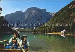 72340620 Pragser Wildsee Mit Frauen In Tracht Pragser Wildsee - Autres & Non Classés