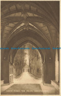 R663288 Christchurch. North Porch. The Priory. Daily News Wallet Guide Series - Monde