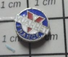 1216c Pin's Pins / Beau Et Rare / MARQUES / Mini Pin's VUARNET FRANCE - Marche
