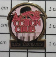 510c Pin's Pins / Beau Et Rare / MUSIQUE / COTTON CLUB TOUCHES DE PIANO CLAVIER JAZZ - Muziek
