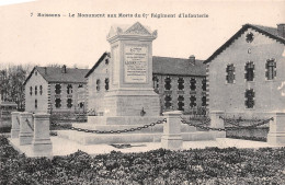 02 SOISSONS MONUMENT AUX MORTS - Soissons