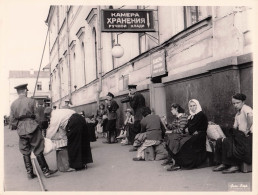 MOSCOU  RUSSIE  LA GARE GRANDE PHOTO ORIGINALE 24 X 18 CM - Plaatsen