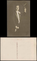 Ansichtskarte  Mann In Frack Und Grüsst Mit Zylinder (Bild/Portrait) 1920 - Personnages