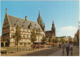 Gouda - Stadhuis Zijkant En St. Jan - (Nederland/Holland) - Simca 1100, Fiat 850 - Gouda