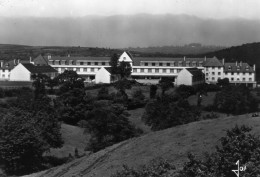 CPSM  HUELGOAT - Le Groupe Scolaire ' Jean Jaurès ' Inauguré Le 28 Juin 1953. - Huelgoat