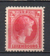 - LUXEMBOURG N° 250 Neuf * MH - 1¼ F. Rose Grande-duchesse Charlotte 1934-35 - Cote 15,00 € - - 1926-39 Charlotte Right-hand Side