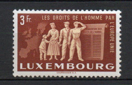 - LUXEMBOURG N° 447 Neuf ** MNH - 3 F. Brun-rouge Europe Unie 1951 - Cote 60,00 € - - Unused Stamps