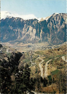 38 - Isère - En Montant à L'Alpe D'Huez. Les Lacets De La Route Depuis Bourg D'Oisans. Au Fond, Le Massif Du Taillefer - - Autres & Non Classés