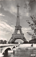 75-PARIS LA TOUR EIFFEL-N°T5203-H/0089 - Tour Eiffel